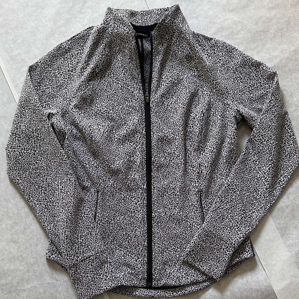 Athleta Salutation jacquard black and white athletic soft jacket with pockets - Picture 2 of 12